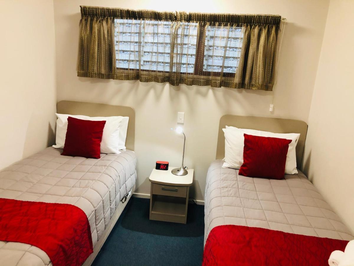 ג'רלדין Asure Scenic Route Motor Lodge מראה חיצוני תמונה