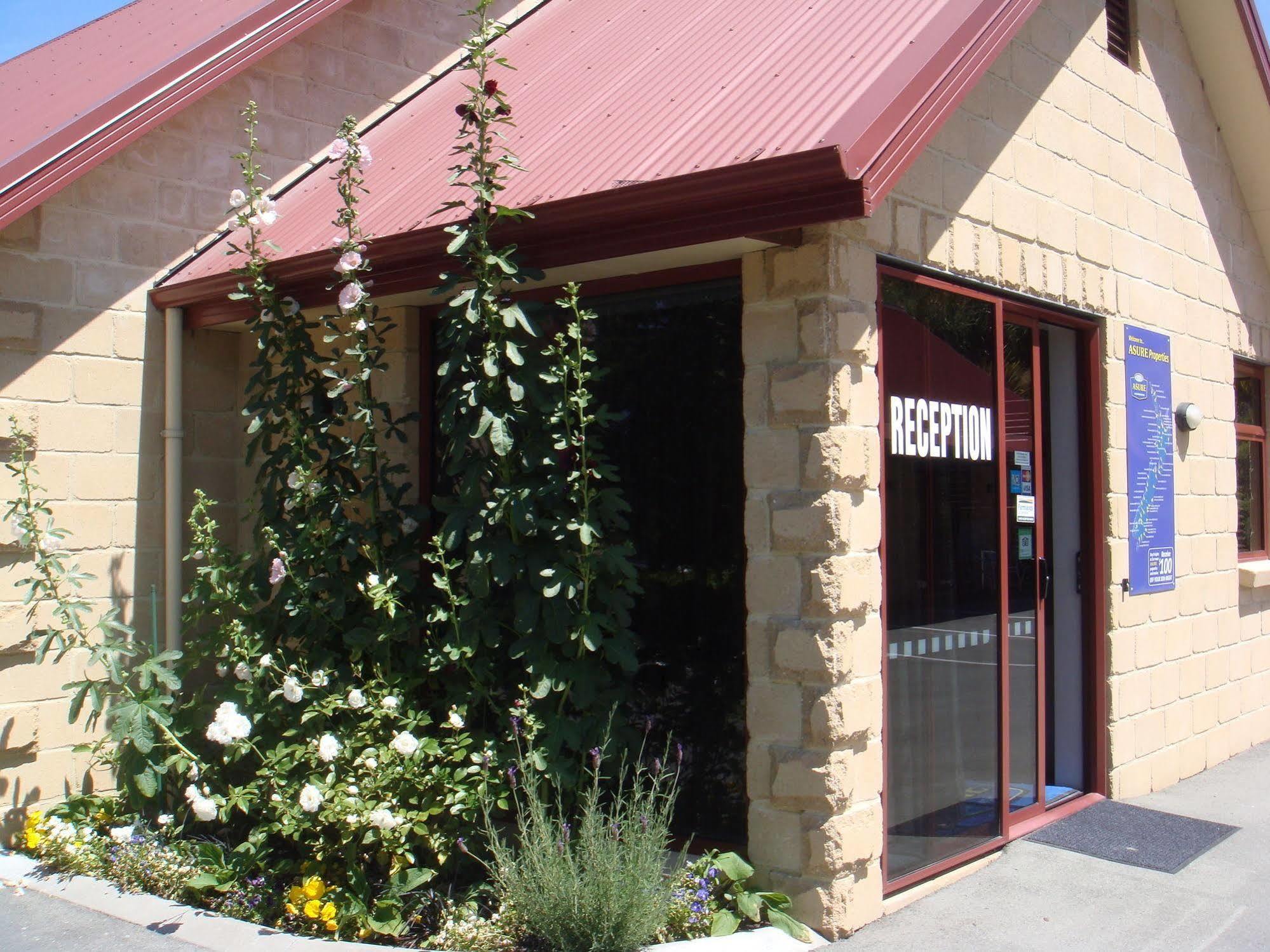 ג'רלדין Asure Scenic Route Motor Lodge מראה חיצוני תמונה
