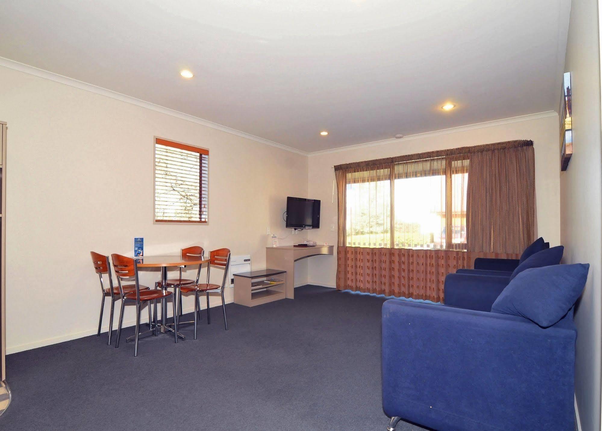 ג'רלדין Asure Scenic Route Motor Lodge מראה חיצוני תמונה